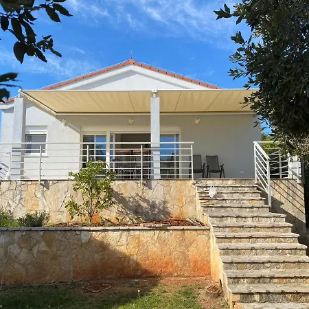 Seaside House Puntaskala Vila *