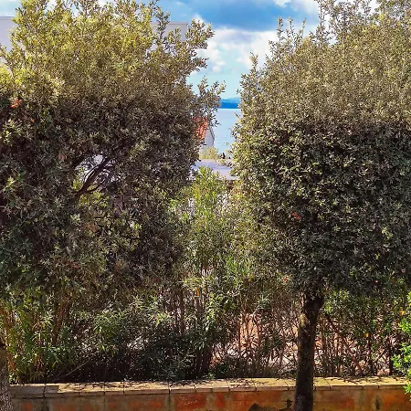 Villa Seaside House Puntaskala