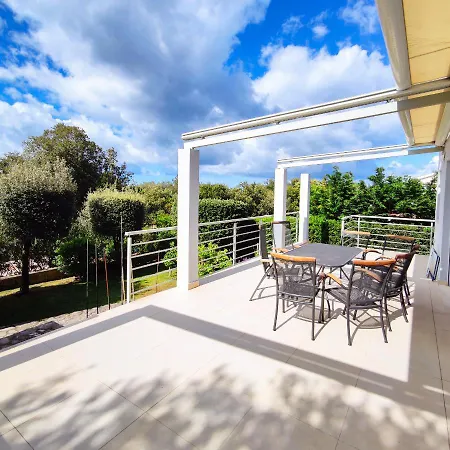 Seaside House Puntaskala Villa